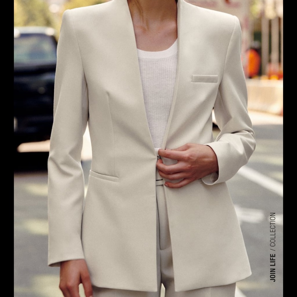 Lapelless fitted blazer